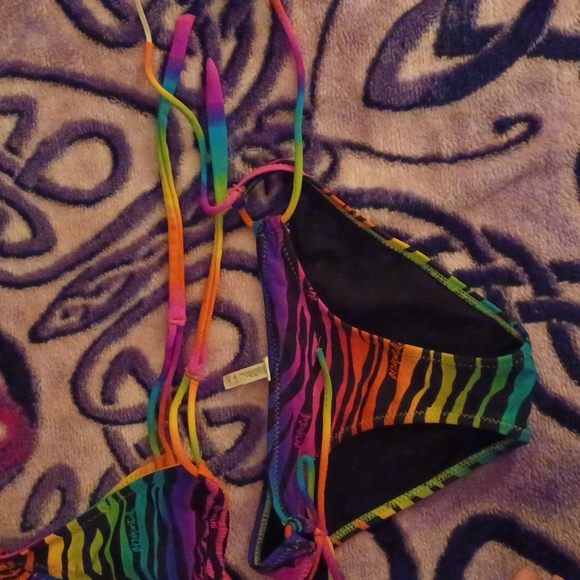 Bikini - Picture 7 of 7